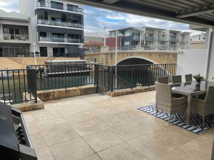 Canal Vista Mandurah Kültér fotó